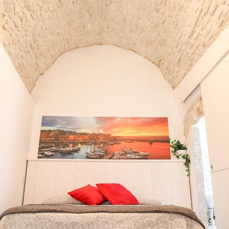 Room 20 - Piccola Camera In Pietra Bianca Джовинацо Екстериор снимка