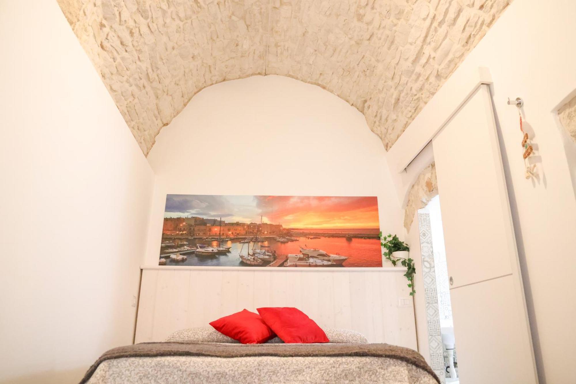 Room 20 - Piccola Camera In Pietra Bianca Джовинацо Екстериор снимка